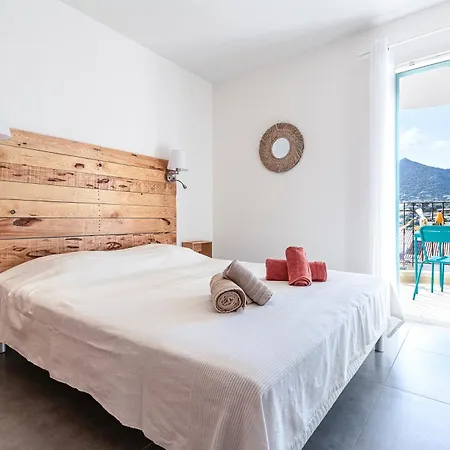 Apartment Le Clos Des Oliviers - Avec Balcon, Proche LʼÎle-Rousse