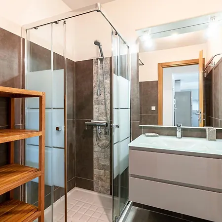 Le Clos Des Oliviers - Avec Balcon, Proche Apartment *