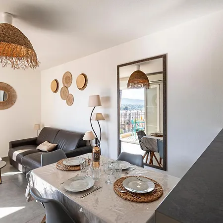 Le Clos Des Oliviers - Avec Balcon, Proche Apartment