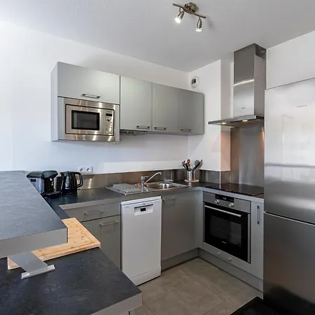 Le Clos Des Oliviers - Avec Balcon, Proche Apartment LʼÎle-Rousse