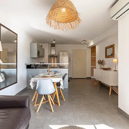 Le Clos Des Oliviers - Avec Balcon, Proche